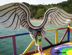 dermaga pelangi pantai klara